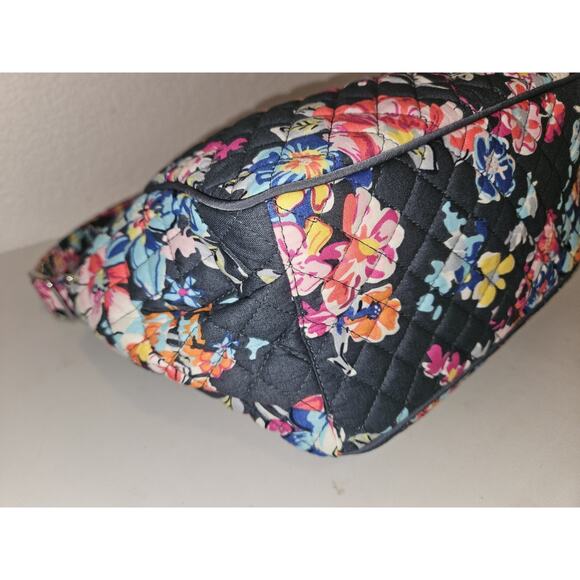 NWOT! Vera Bradley On The Go Quilted Handbag Floral Pattern 13x10x5 - Picture 9 of 11